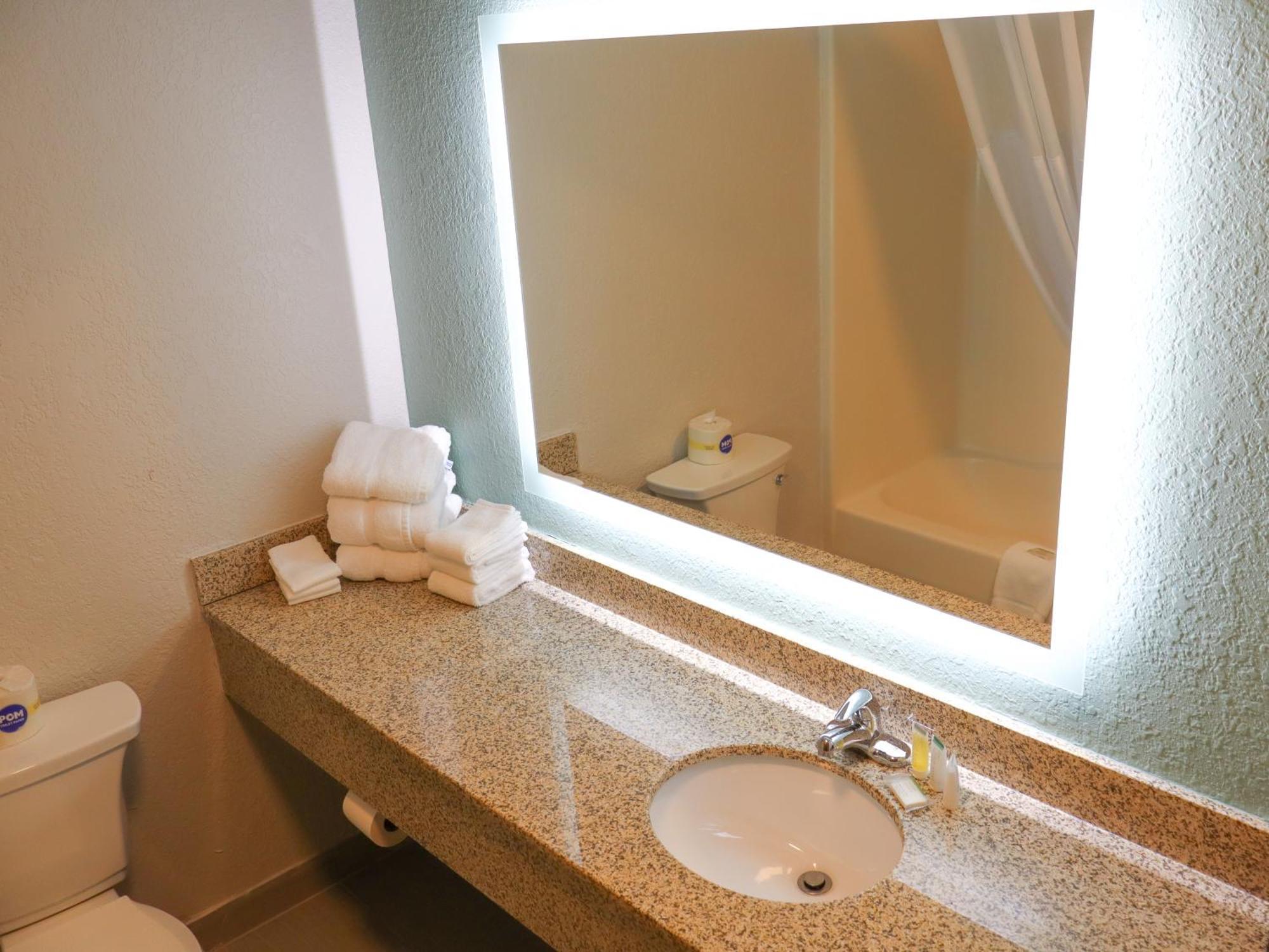 Travelodge By Wyndham Rapid City - Black Hills ภายนอก รูปภาพ