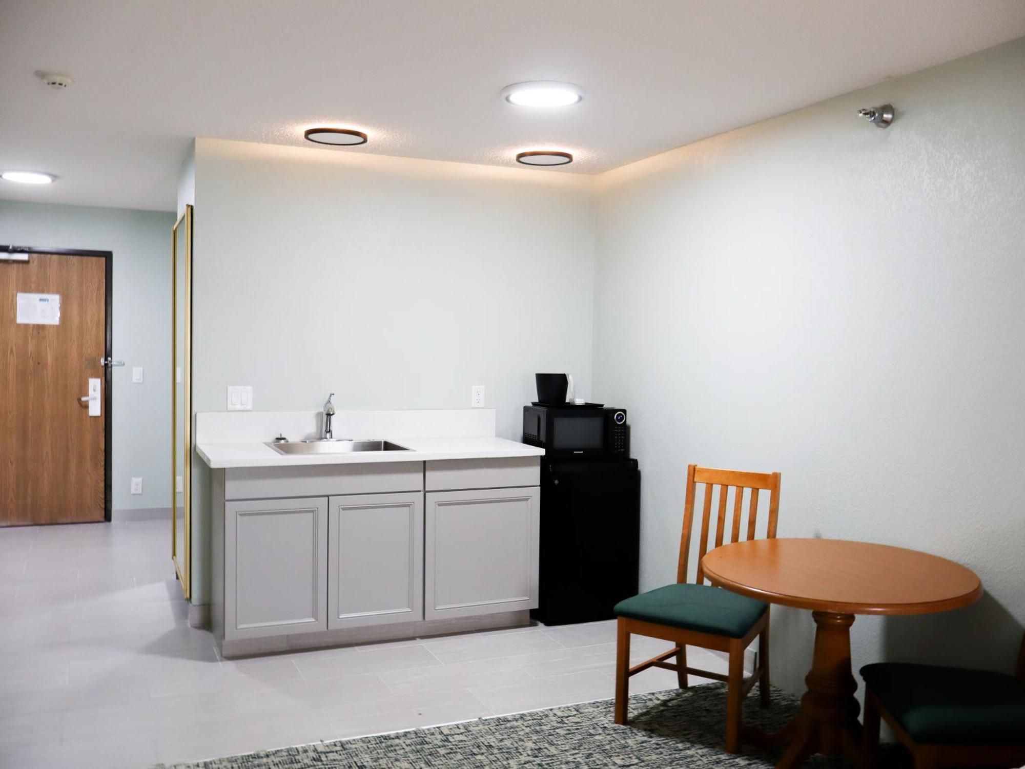 Travelodge By Wyndham Rapid City - Black Hills ภายนอก รูปภาพ