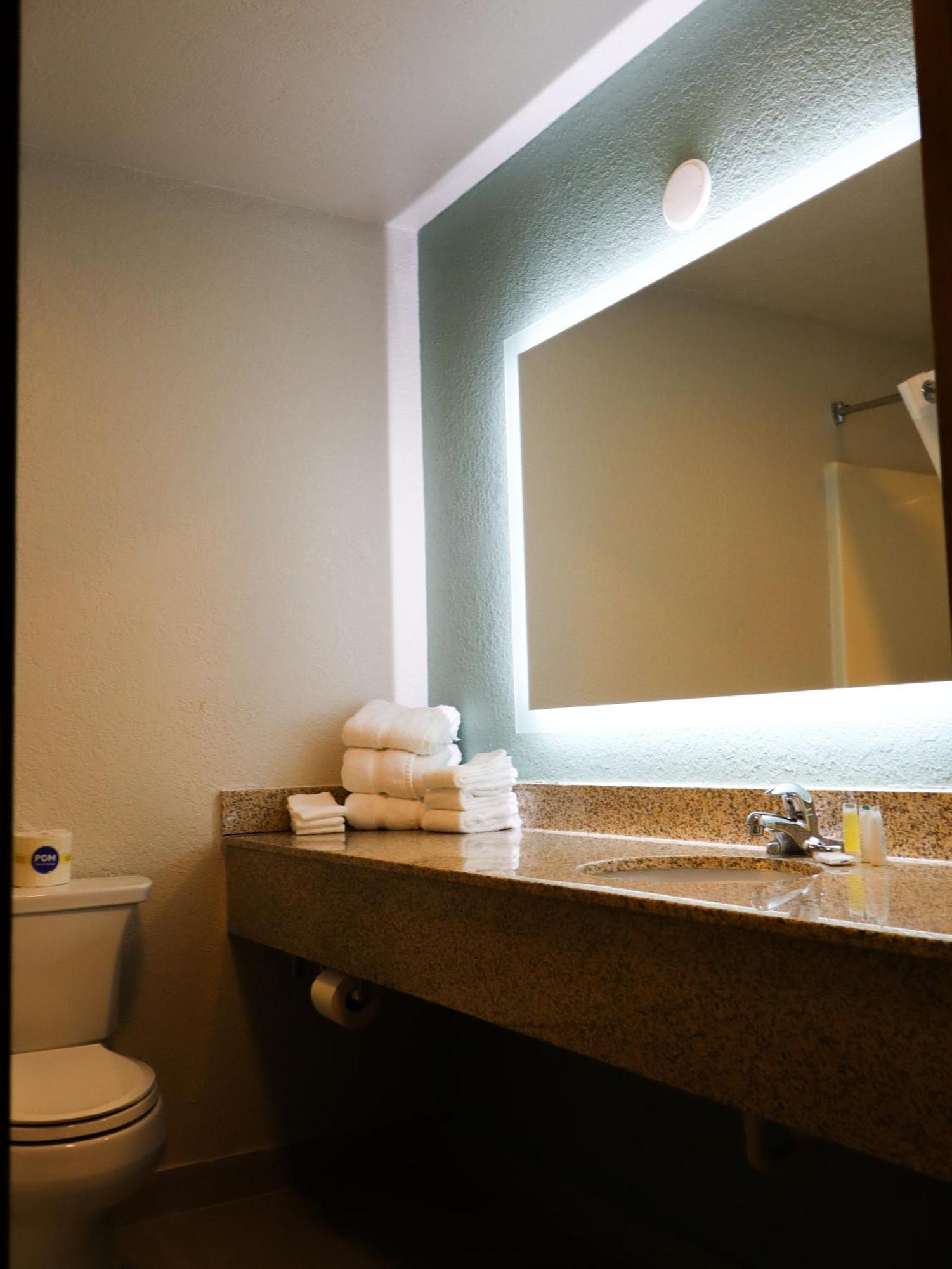 Travelodge By Wyndham Rapid City - Black Hills ภายนอก รูปภาพ